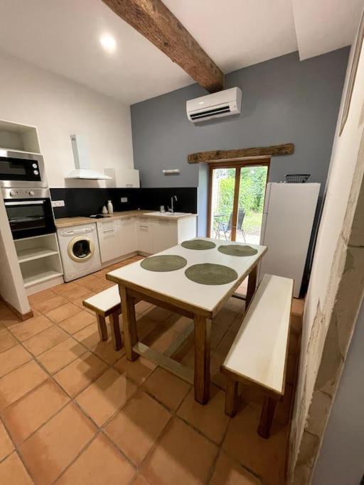 Superbe Appartement Cosy Avec Jardin Nimes Ngoại thất bức ảnh